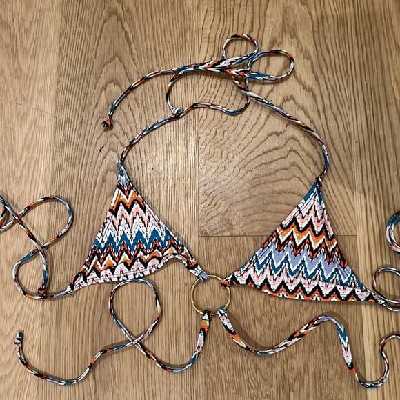 Boohoo - Aztec Print O Ring Tie Detail Bikini Top & Bottoms - Picture 2 of 5